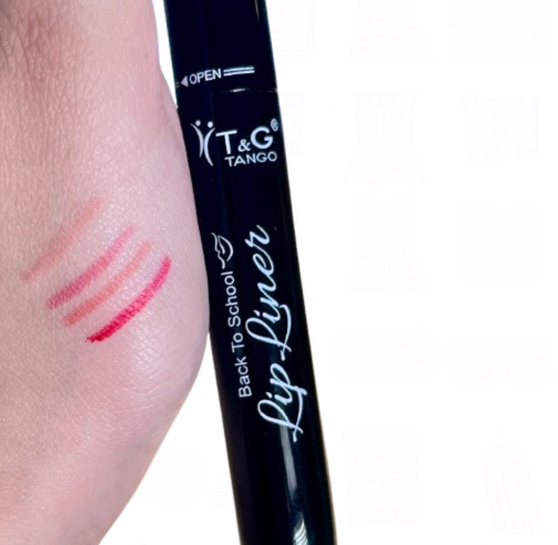DELINEADOR DE LABIOS 4 EN 1