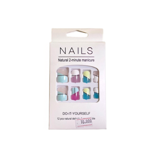 UÑAS POSTIZAS CON DISEÑOS